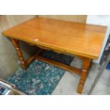 Draw leaf Dinning table CONDITION: Please Note - we do not make reference to the