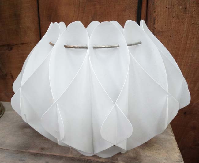 Retro light shade CONDITION: Please Note - we do not make reference to the