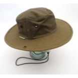 White Rock Mens Outback style hat in green , size M.