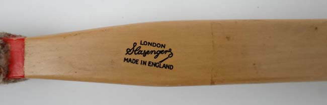 Archery : a ' Slazenger of London ' 20 lbs 50 24 ' bow , 53" long. - Image 5 of 5