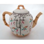 Japanese oriental style teapot CONDITION: Please Note - we do not make reference