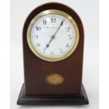 Edwardian Mahogany Mantle Clock : an arched shaped cased Mahogany mantle clock ( timepiece ) with