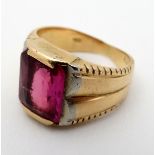 An 18ct gold ring set with ruby CONDITION: Please Note - we do not make reference