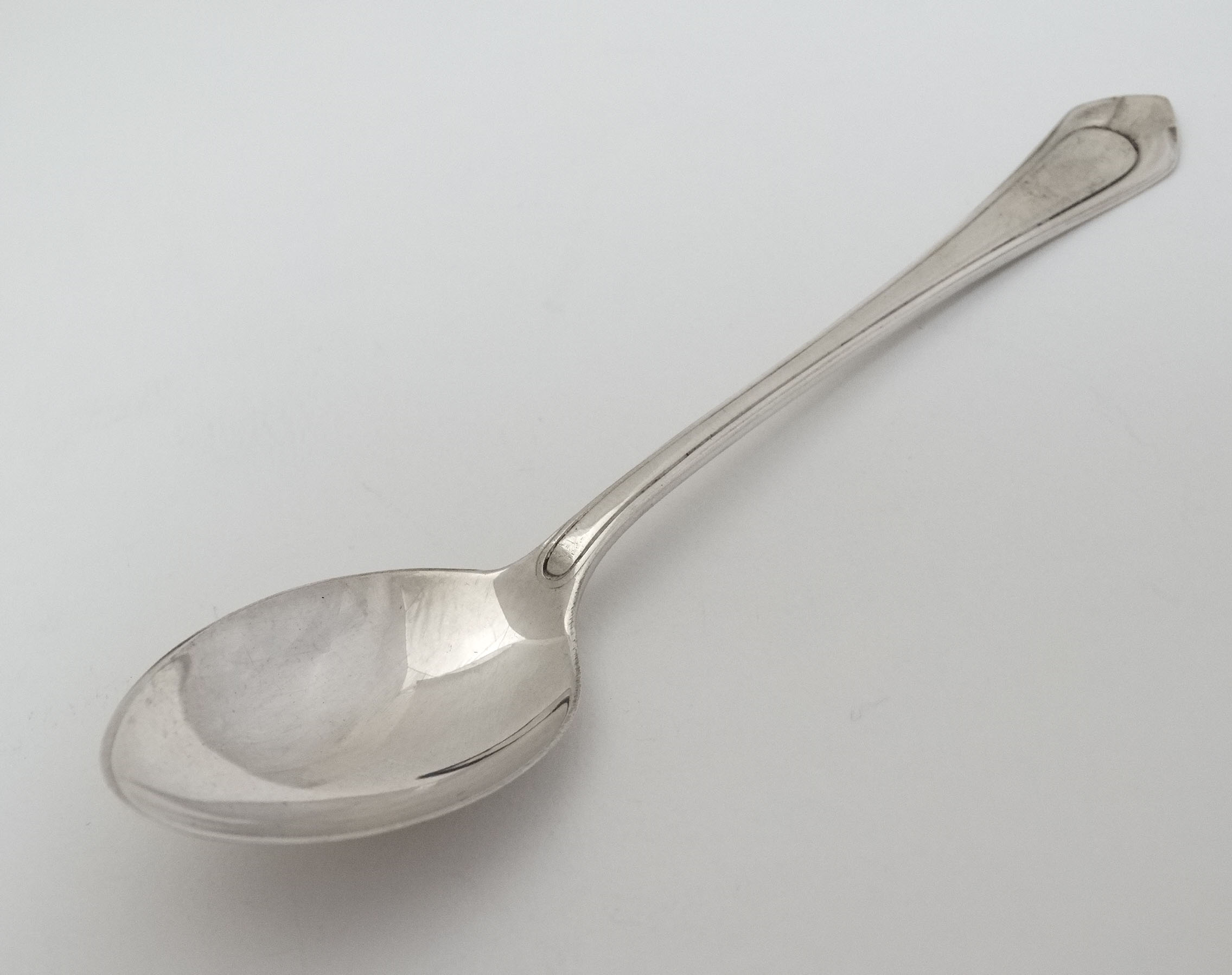 A set of six silver teaspoons together with matching silver sugar tongs hallmarked Birmingham 1933 - Image 2 of 4