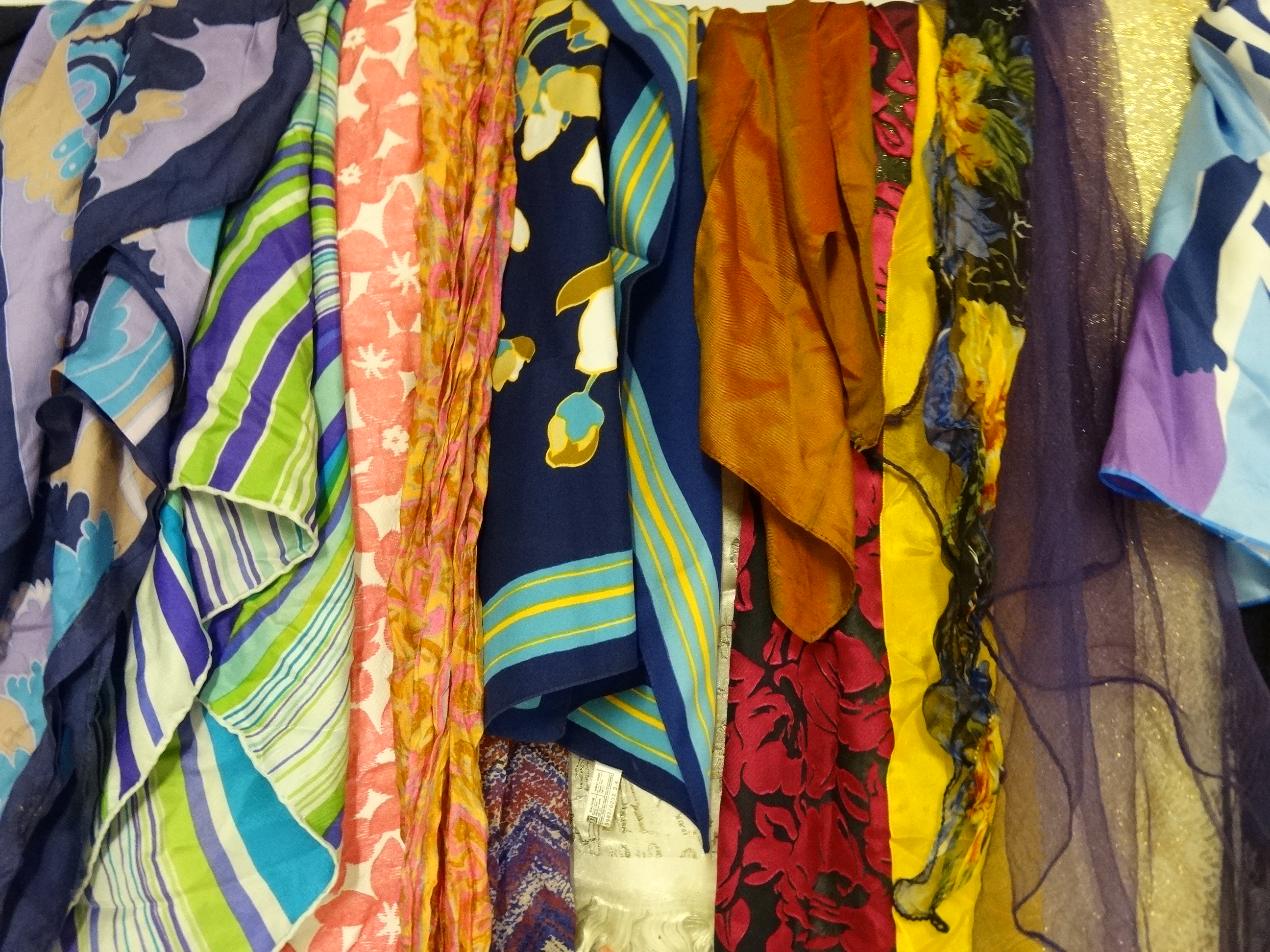 A selection of vintage textiles to include silk Richard Allan scarf, ombre blue silk chiffon scarf, - Image 10 of 12