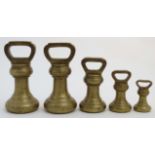 Brass bell weights : ' W & T Avery Ltd ' 5 assorted bell weights , to include 1 lb, 2 lb , 4 lb ,