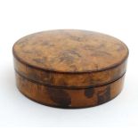 18thC / 19thC table snuff box : A Karelian Birch circular lidded table snuff box opening to reveal