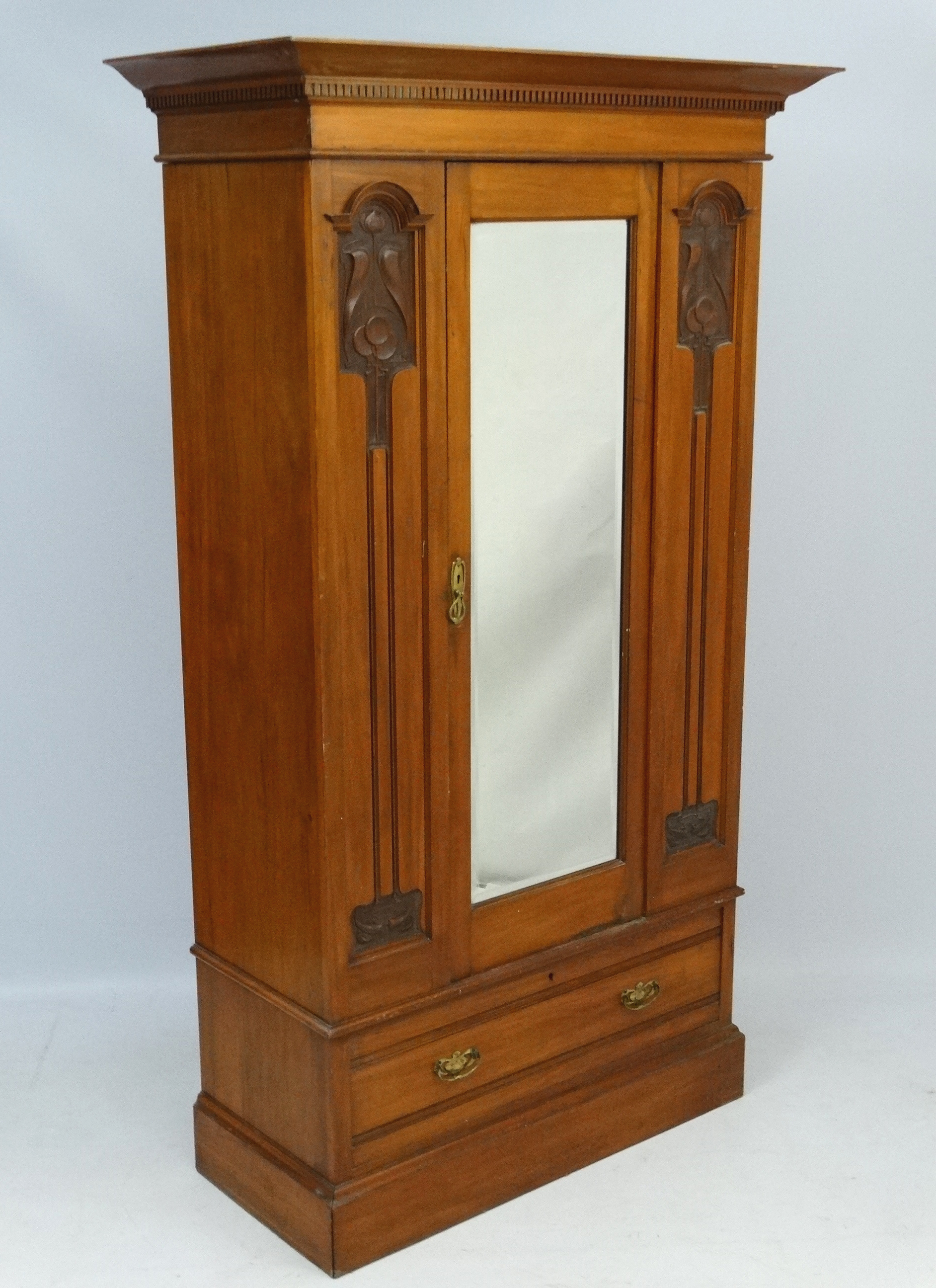 Art Nouveau : Art Nouveau : a circa 1900 Walnut ( near satin walnut ) single wardrobe with central - Image 6 of 6