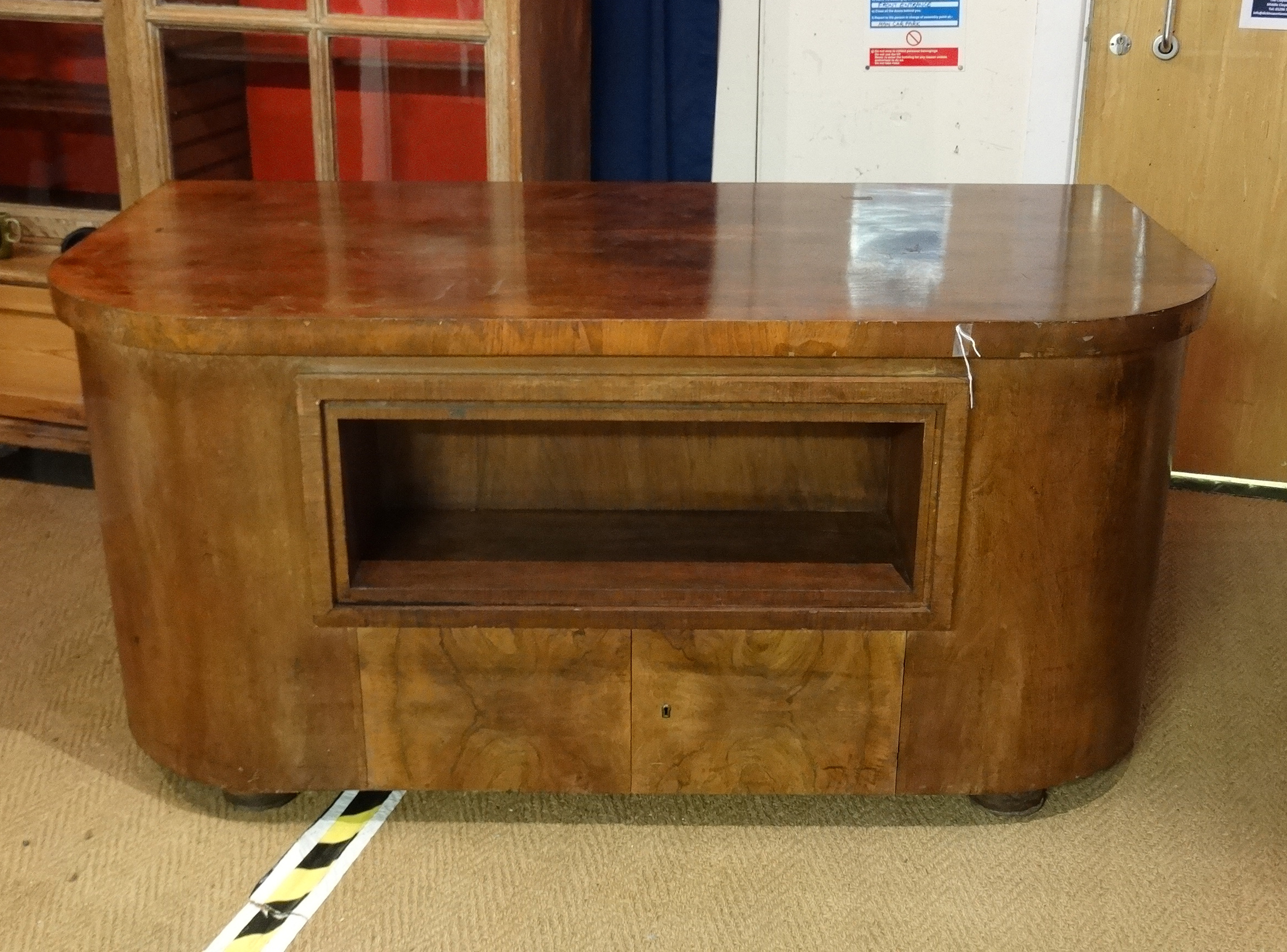 Art Deco : a Walnut office desk ( for looking into room ) , with curved front , - Image 2 of 6