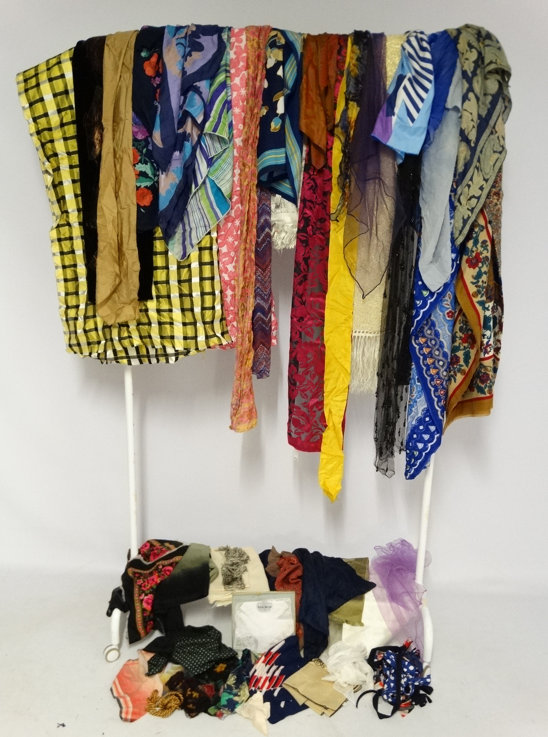 A selection of vintage textiles to include silk Richard Allan scarf, ombre blue silk chiffon scarf, - Image 7 of 12