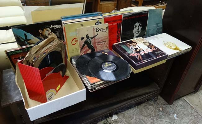Quantity of records CONDITION: Please Note - we do not make reference to the