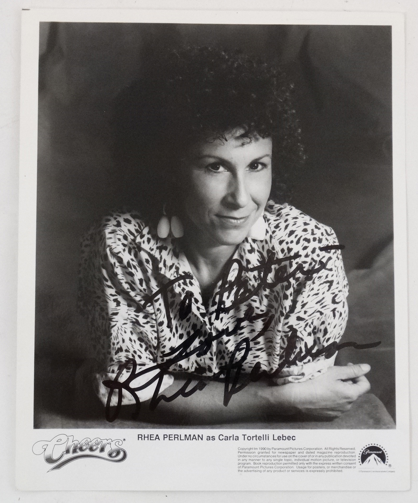 Autograph: Rhea Pearlman signed black and white photographic print of Rhea Pearlman as Carla