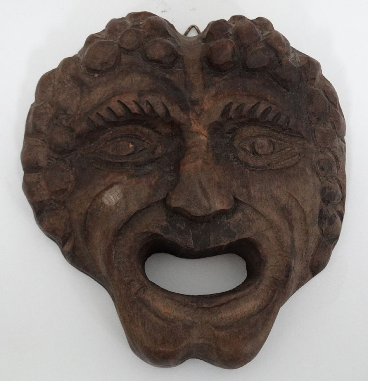 Carved wooden head CONDITION: Please Note - we do not make reference to the - Image 3 of 3