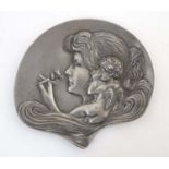 Zinnladen - manner of Kayserzinn : An Art Nouveau cast relief three footed small dish decorated