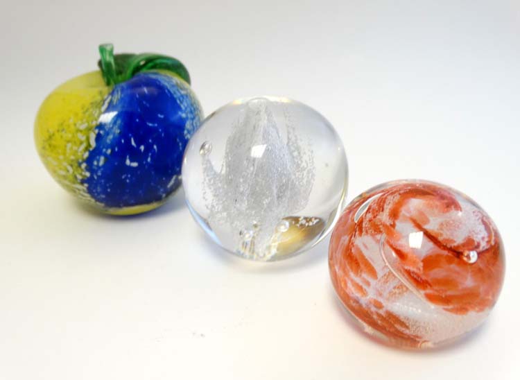 3 various Art glass paperweights, one marked Hadleigh P80, - Image 6 of 11