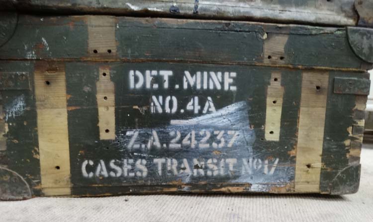 Pair WWII ammunition boxes CONDITION: Please Note - we do not make reference to - Image 3 of 3