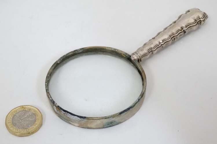 A silver handled magnifying glass. - Image 4 of 4