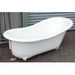 Roll top bath CONDITION: Please Note - we do not make reference to the condition of