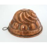 Kitchenalia : A late 19thC / early copper jelly mould with tin lining.