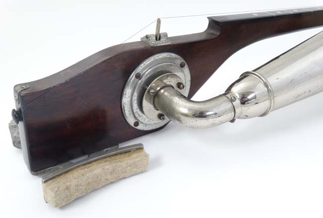 Musical Instruments : A mid-20thC ' Concert Model ' Phonofiddle by Stroviols , - Image 2 of 7