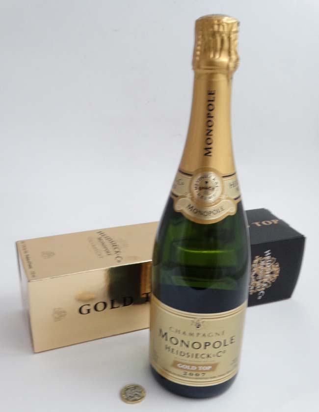 Champagne : A bottle of Heidsieck & Co ' Champagne Monopole Gold Top ' 2007 , 750ml , boxed . - Image 2 of 5