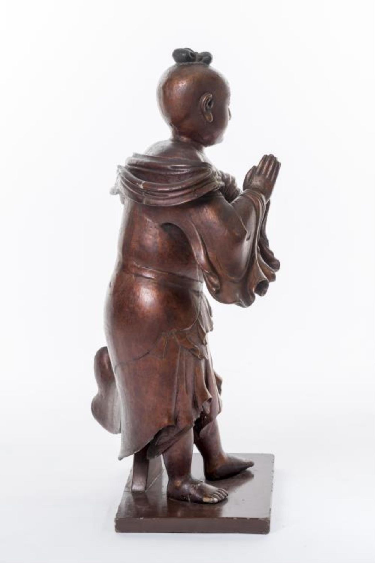 Statuaire religieuse en bois doré de Chine représentant un orant ou un jeune moine [...] - Bild 2 aus 6