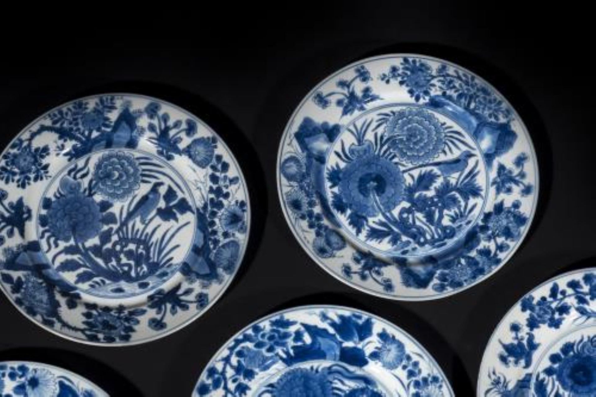 5 assiettes en porcelaine de Chine à décor central en B&B de fleurs et oiseaux [...] - Bild 3 aus 4