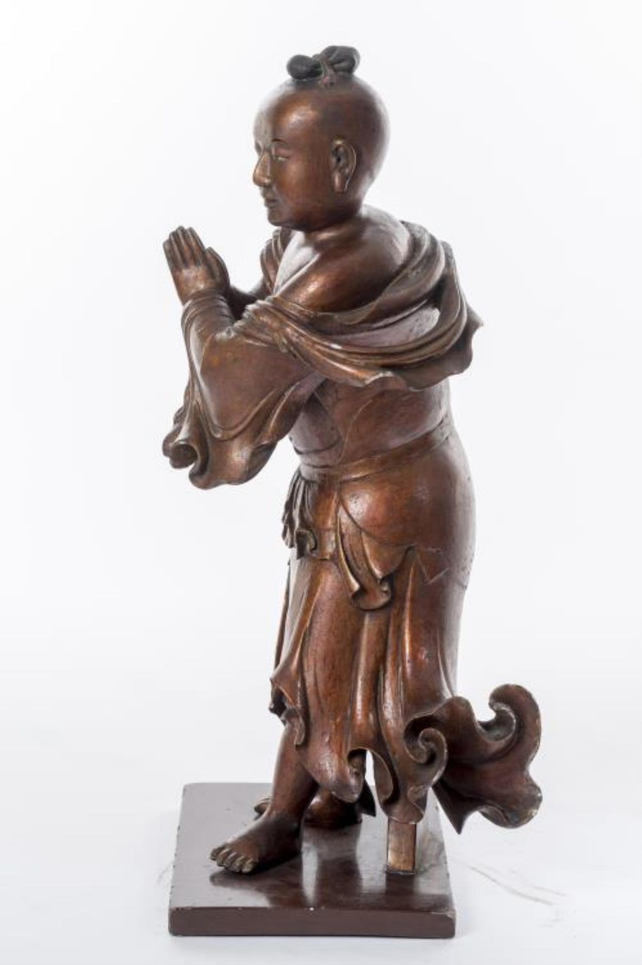 Statuaire religieuse en bois doré de Chine représentant un orant ou un jeune moine [...] - Bild 4 aus 6