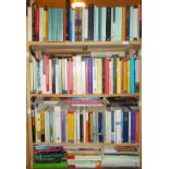 Paperbacks. A large collection of approximately 480 modern paperbacks, including fiction, poetry,