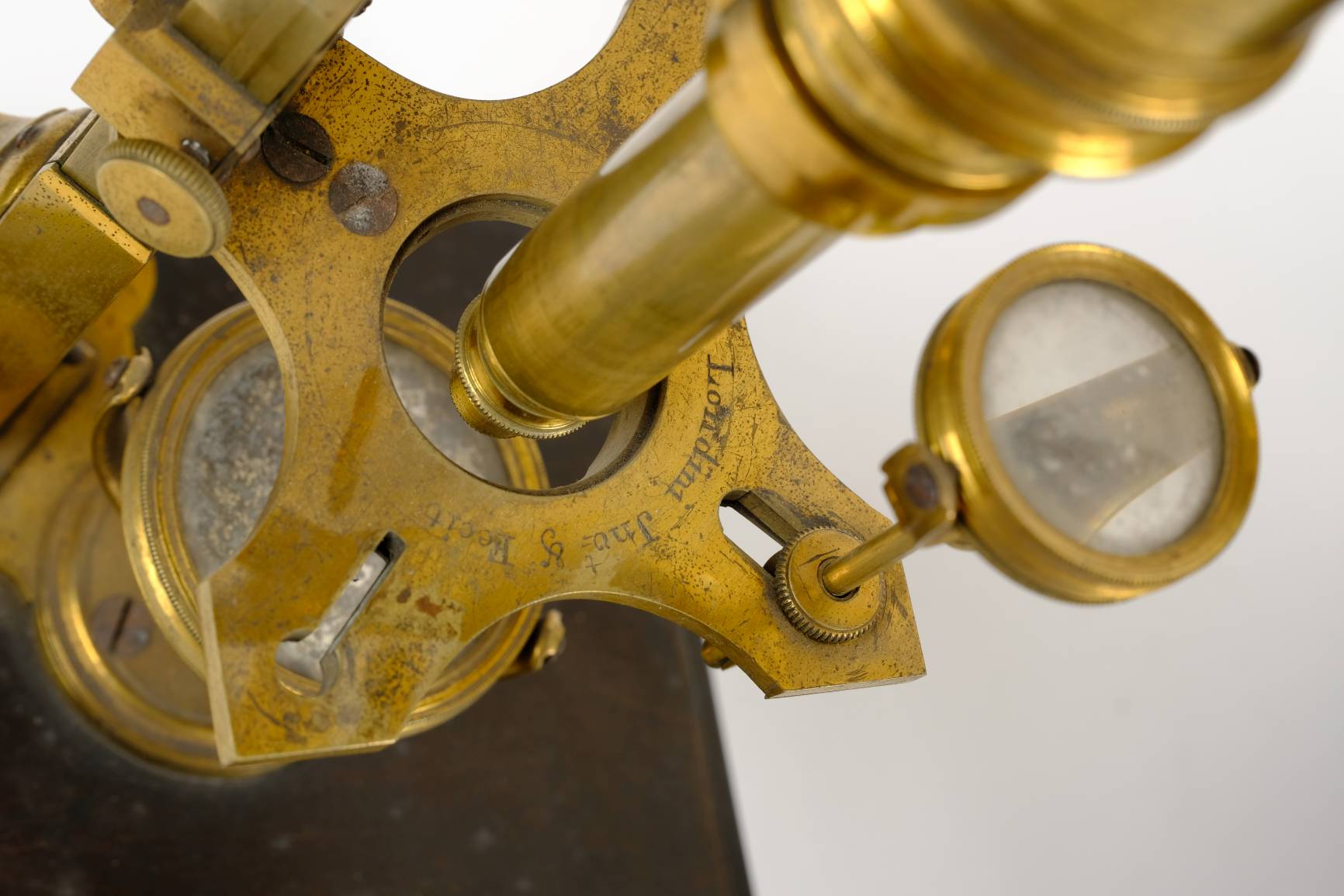 *Microscope. An 18th century John Cuff Brass Compound Monocular Microscope circa 1750, signed on the - Image 5 of 7