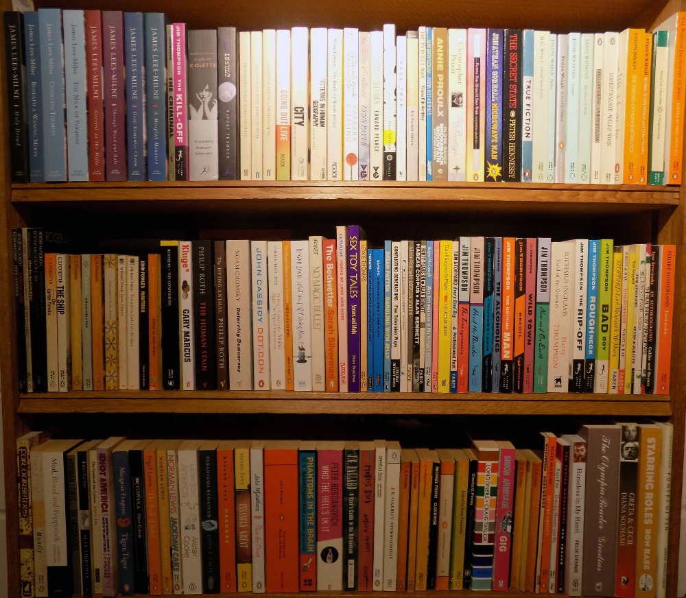 Paperbacks. A large collection of approximately 360 modern paperbacks, including fiction and non-