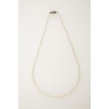 A SINGLE STRAND GRADUATED PEARL NECKLACE