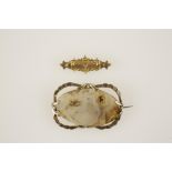 A VICTORIAN 9CT YELLOW GOLD BROOCH