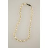 A SINGLE STRAND CULTURED PEARL NECKLACE