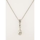 A DIAMOND PENDANT NECKLACE