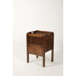 A GEORGE III MAHOGANY BEDSIDE COMMODE