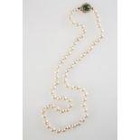 A CULTURED PEARL NECKLACE