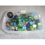 A QUANTITY OF VINTAGE MARBLES
