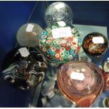 A COLLECTION OF ASSORTED GLASS PAPERWEIGHTS