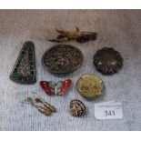 A SMALL COLLECTION OF JEWELLERY including a silver and enamelled butterfly brooch