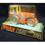 DINKY TOYS: AN AVELING-BARFORD DIESEL ROLLER (model 279) (under plastic display cover on card)