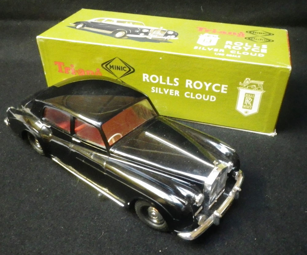 TRI-ANG: A MINIC ELECTRIC 1/20 SCALE ROLLS ROYCE SILVER CLOUD in black with original box