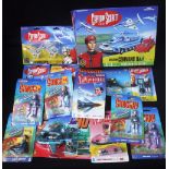 GERRY ANDERSON: A COLLECTION OF 'CAPTAIN SCARLET', 'THUNDERBIRDS' 'STINGRAY' figures and toys, as