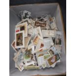 A QUANTITY OF ASSORTED CIGARETTE AND SIMILAR CARDS