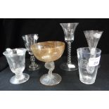 A SMALL COLLECTION OF DECORATIVE AND SIMILAR GLASSWARE including wine glasses and others