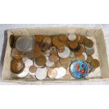 A QUANTITY OF ASSORTED VINTAGE COINS, including an enamelled 1977 Crown and others