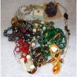 A COLLECTION OF COSTUME JEWELLERY