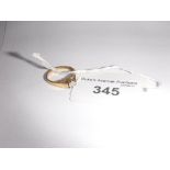 AN 18CT YELLOW GOLD ILLUSION-SET SOLITAIRE DIAMOND RING