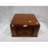 A SILVER PLATED CANTEEN OF CUTLERY contained in oak box