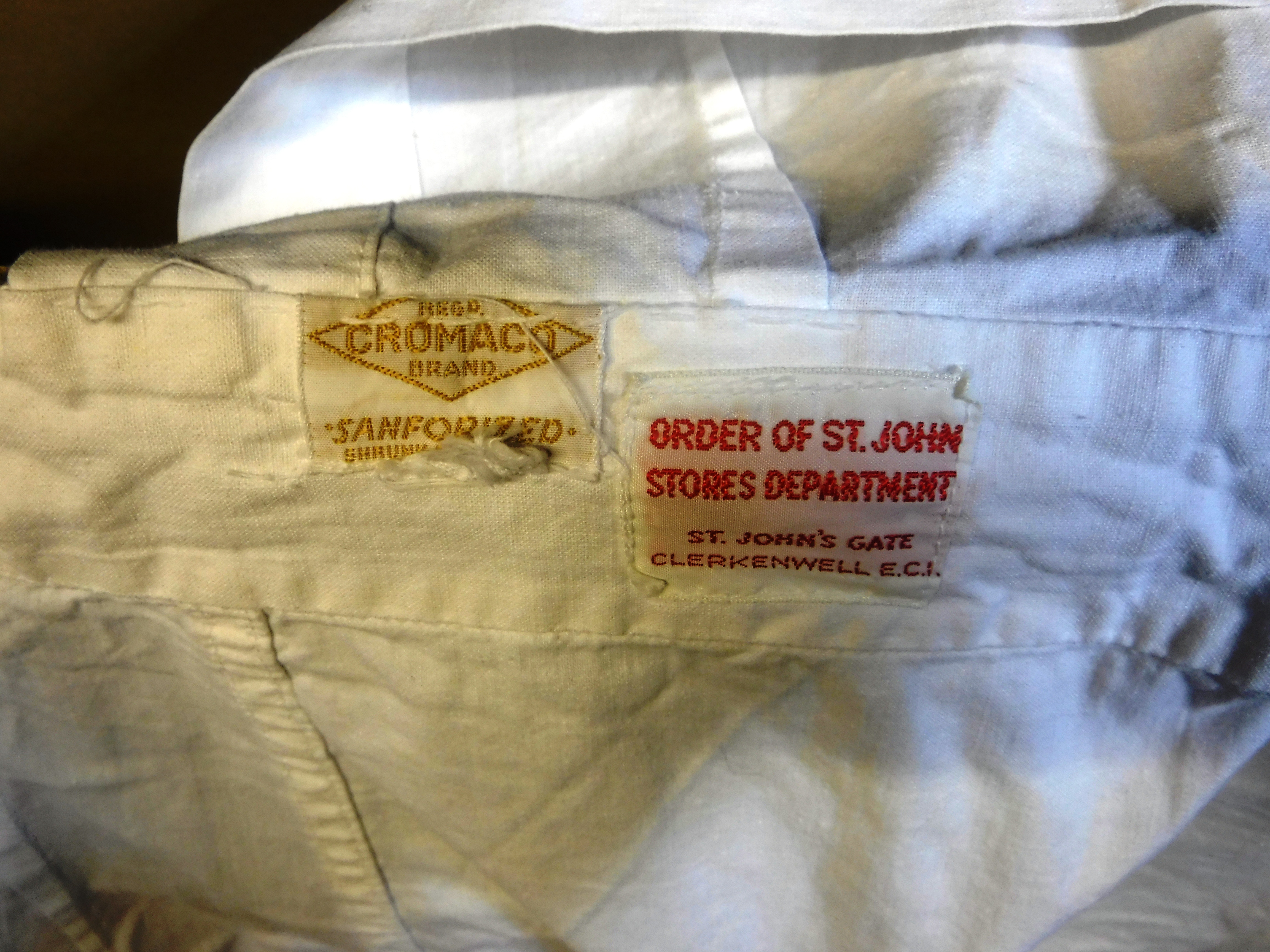ST JOHN'S: TWO WHITE COTTON NURSES APRONS marked 'Order of St John Stores Department', circa 1920 - Image 2 of 2